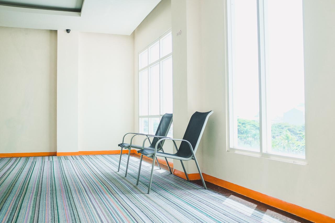 Reddoorz Plus Near Mall Panakukang Makassar Buitenkant foto